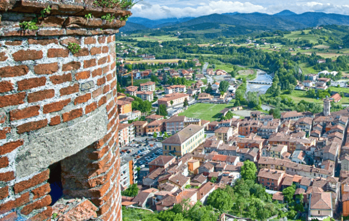 Vista dall'alto del borgo di Gavi